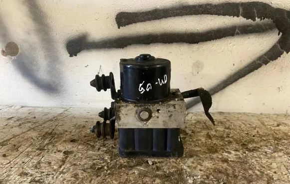 Skoda Octavia Mk2 (1Z) ABS Pump 1K0614517J 10020601074