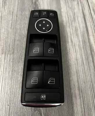 Mercedes-Benz C W204 Electric window control switch A2048703558