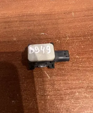 Mercedes-Benz GL X164 Airbag deployment crash/impact sensor 0038202926 D949