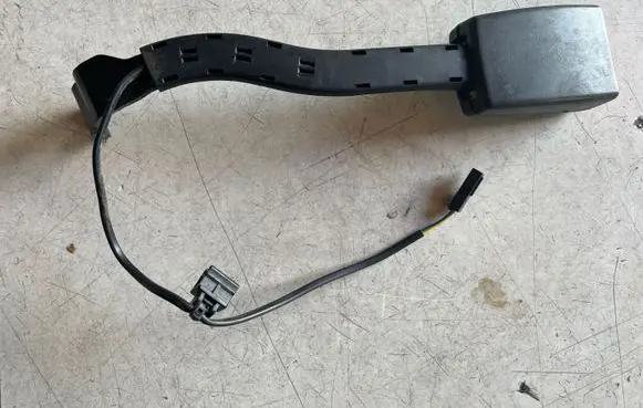 Seat Leon (1P) Rear seatbelt buckle 5P0857755F