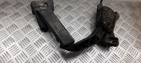 KIA Carens III Accelerator throttle pedal DH32726A4000