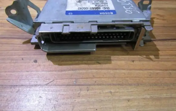 Toyota Carina T190 ABS control unit/module rhd8954005010 0265108008