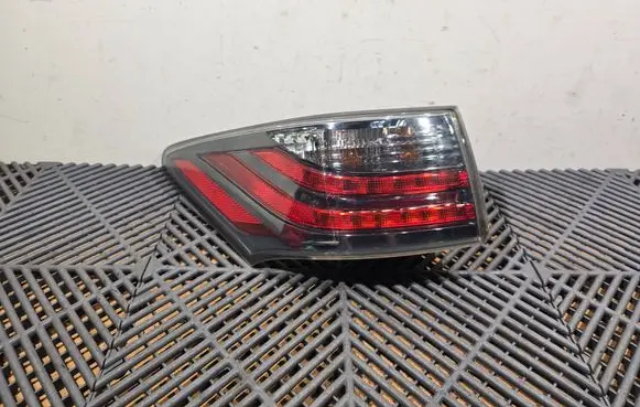 Lexus CT 200H Rear/tail lights