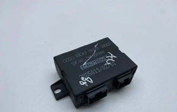 Audi A6 S6 C5 4B Parking PDC control unit/module 8D0919283