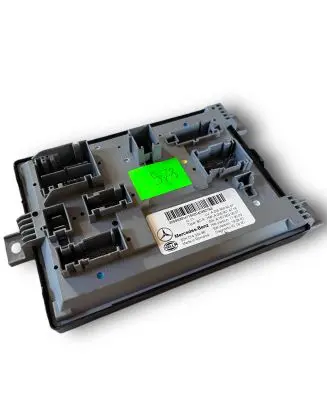 Mercedes-Benz C W205 Central body control module S578 A2059006047