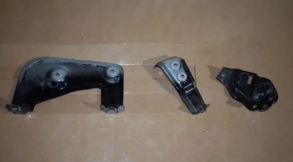BMW X7 G07 Fender mounting bracket