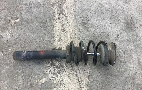 BMW 3 E92 E93 Front shock absorber with coil spring 6780080