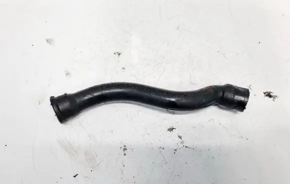 Volkswagen Golf III Breather hose/pipe 028103493