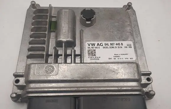 Audi A3 S3 8V Engine control unit/module 04L907445B 28445556