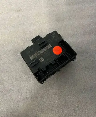 Volkswagen Touareg III Door control unit/module 4M1959592K