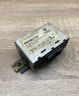 Audi A6 S6 C4 4A Other control units/modules 4A0951173