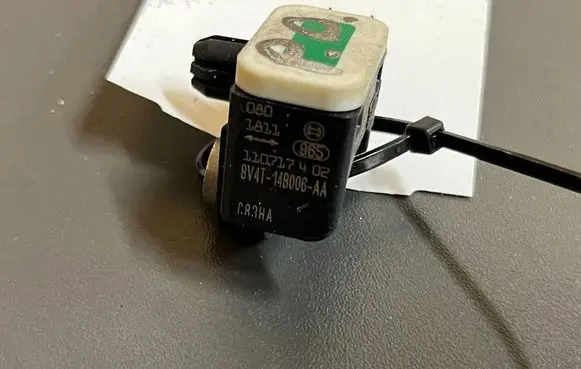 Volvo V60 Airbag deployment crash/impact sensor 110717402