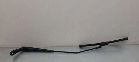 Peugeot 2008 I Windshield/front glass wiper blade 9673916880