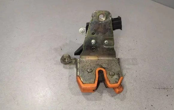 Skoda Octavia Mk1 (1U) Tailgate/trunk/boot lock/catch/latch 1U9827501B