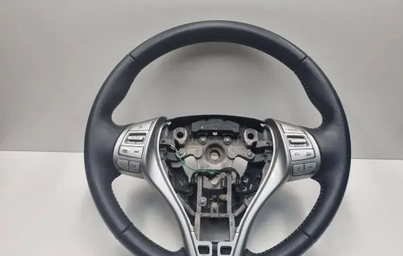 Nissan Pulsar Steering wheel 34220770B 15355
