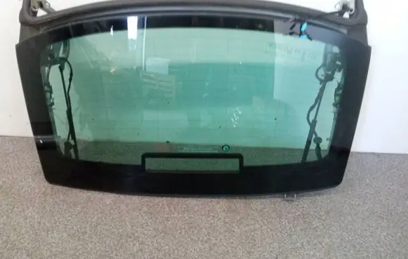 Skoda Superb B6 (3T) Rear windscreen/windshield window SAINT