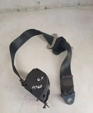 Rear seatbelt
