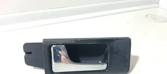 Audi A6 S6 C4 4A Front door interior handle 4A0837019B