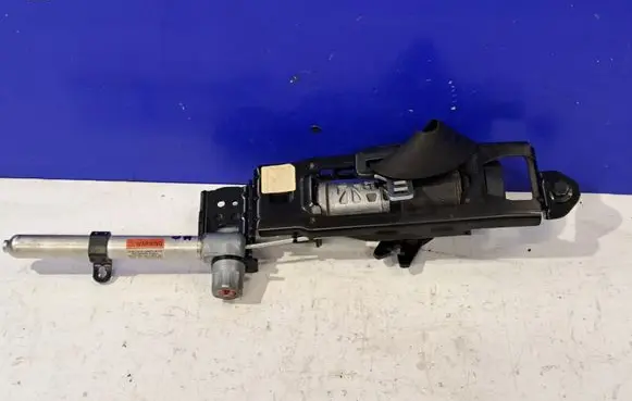 Volvo V50 Front seatbelt 31320494