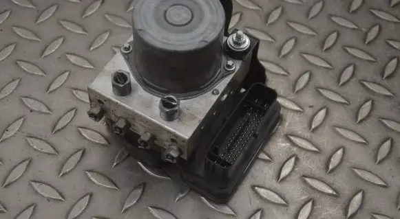 Jaguar XF X260 ABS Pump HK8314F447CF