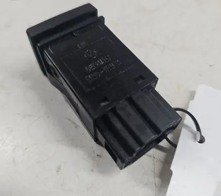 Volkswagen Golf III Windscreen/window heater switch 1H5959621