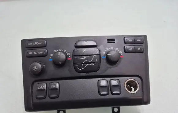 Volvo XC90 Climate control unit 30746025