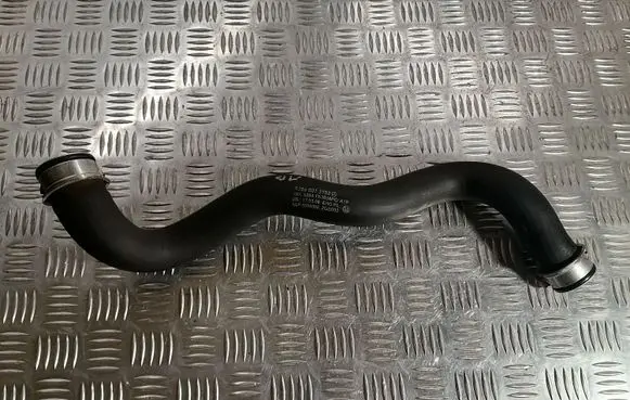 Mercedes-Benz E C207 W207 Engine coolant pipe/hose A2045282982