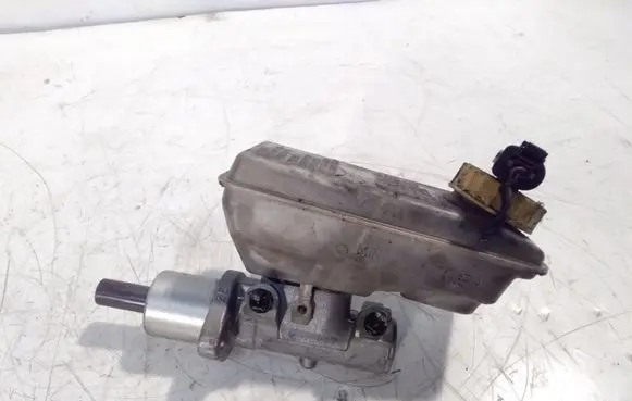 Volkswagen Sharan Master brake cylinder 7M1611303
