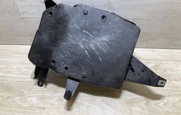 Ford Kuga II Engine control unit holder CV6112A659AE