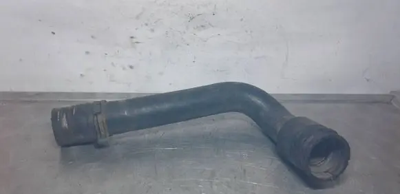 Volkswagen PASSAT B5.5 Engine coolant pipe/hose 8D0121101K