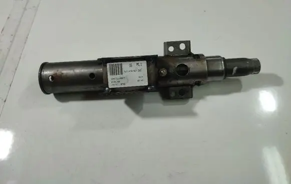 Volkswagen Golf IV Steering wheel axle 1J1419501DC