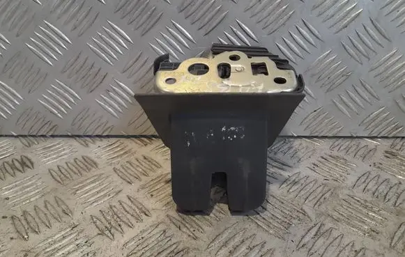 Audi A4 S4 B8 8K Tailgate lock latch 