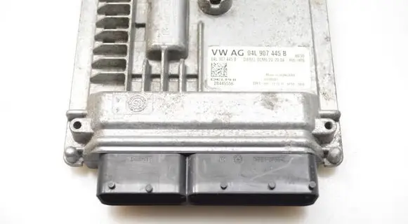 Audi A3 S3 8V Engine control unit/module 04L907445B