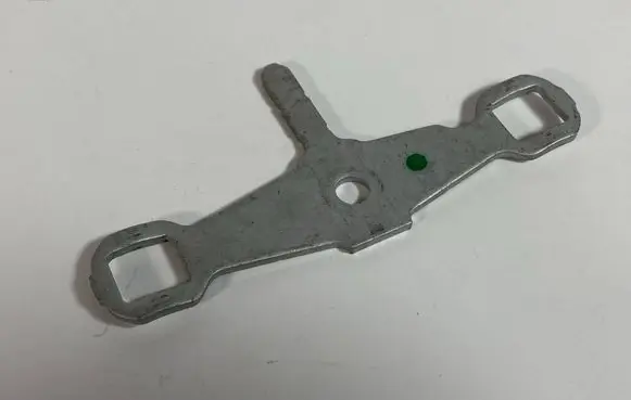 BMW 5 G30 G31 G38 Fuel Injector clamp holder 7599878