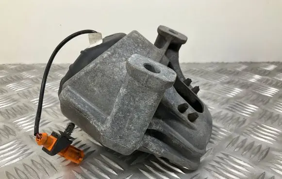 Audi A5 8T 8F Engine mount bracket 8K0199381