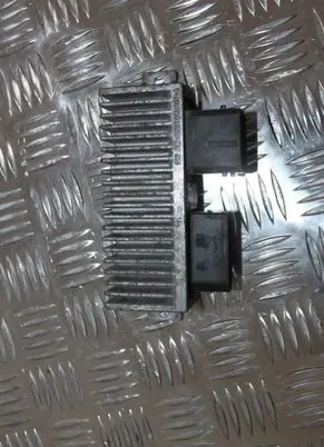 Renault Master III Glow plug pre-heat relay 8200558438A