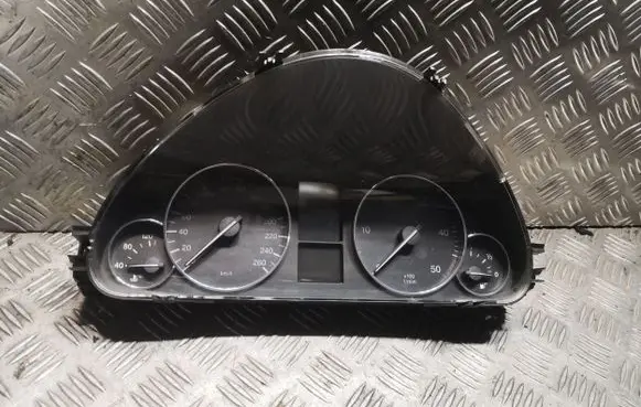 Mercedes-Benz C W203 Speedometer (instrument cluster) 2035409447 A2035409447