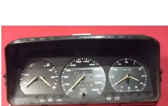 Volkswagen PASSAT B3 Speedometer (instrument cluster) 5220029110 5392018200
