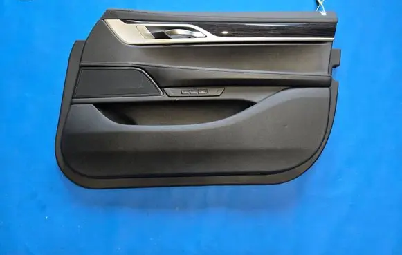 BMW 7 G11 G12 Front door card panel trim