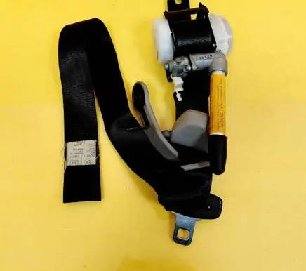 Nissan Almera Front seatbelt 0425011