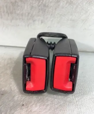 Audi TT TTS Mk2 Middle seatbelt buckle (rear) 8j8857739a