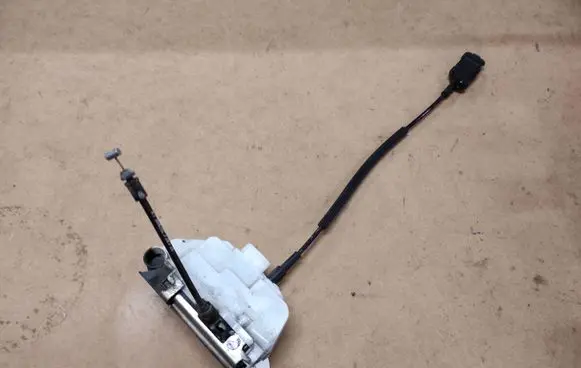 Renault Laguna II Front door lock 010207 000662