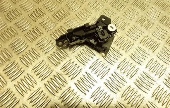 BMW 5 F10 F11 Glove box lock 1600086 03F1010017