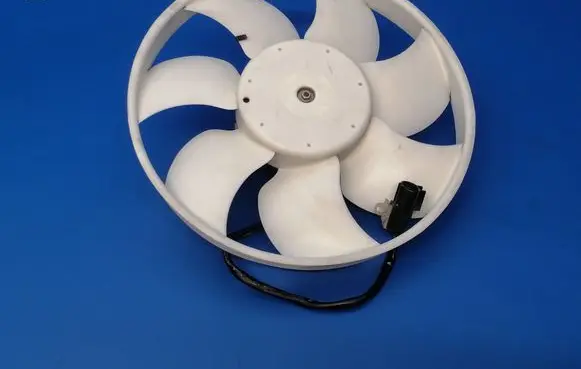 Toyota Aygo AB10 Radiator cooling fan shroud 22275E