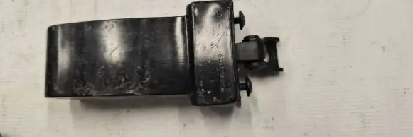 Skoda Yeti (5L) Rear door check strap stopper 5L0839249