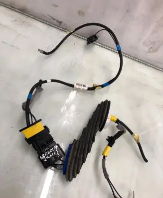 Opel Grandland X Tailgate/trunk wiring harness 9841328680