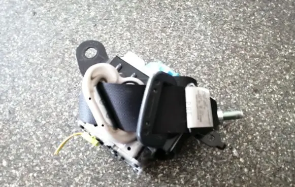 Mazda 6 Front seatbelt