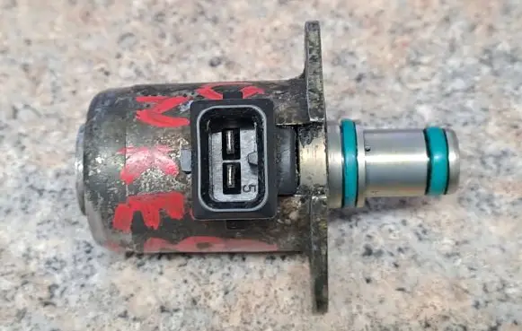 Mercedes-Benz E W211 Hydraulic servotronic pressure valve A00010921002