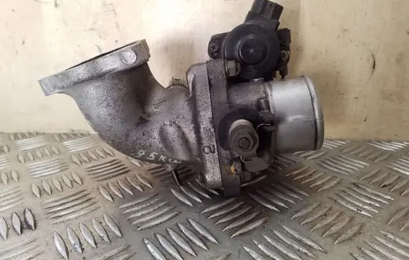 Toyota Corolla E120 E130 Throttle valve 8967221020