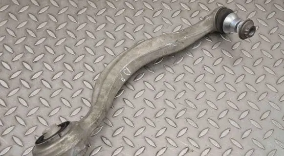 Front lower control arm/wishbone